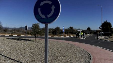 La Diputació millorarà la seguretat viària en la carretera de la Vega entre Requena i Utiel