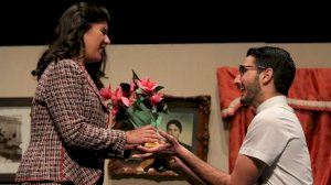 La Falla Barri La Vila representa “El tio estraperlo” en el concurso de teatro en valenciano - (foto 3)