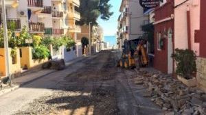 Comença la repavimentació del carrer Santa Llúcia donant continuïtat als espais ceràmics a d'Alcossebre - (foto 2) Comença la repavimentació del carrer Santa Llúcia donant continuïtat als espais ceràmics a d'Alcossebre - (foto 2)