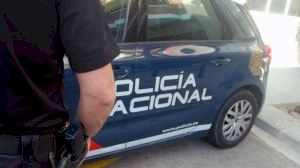 La Policía Nacional detiene en Xàtiva a un hombre tras amenazar a su vecina y a los agentes 