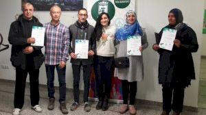 Entrega de diplomas del curso de castellano para migrantes en Petrer 