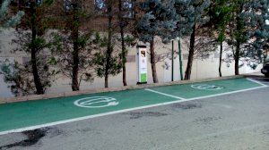 L’Eliana activa un Punto de Recarga gratuita para vehículos eléctricos en el Centro Sociocultural