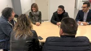 Carolina Castelló recoge las propuestas de la Colonia Segarra