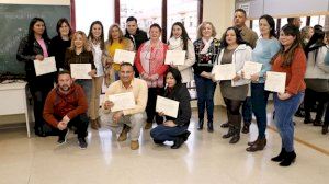 Enguany, 11 alumnes han aprovat els cursos de l'Escola d'Acogida d'Immigrants - (foto 4)