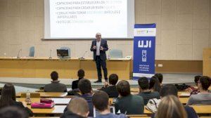 Més de 100 persones participen en el seminari de Lideratge Internacional de l'Aula Torrecid de l'UJI   - (foto 2)