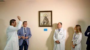 La Purísima queda permanentemente expuesta al culto en la Capilla del Hospital Universitario Dr. Manuel García de Torrevieja - (foto 3) La Purísima queda permanentemente expuesta al culto en la Capilla del Hospital Universitario Dr. Manuel García de Torrevieja - (foto 3)