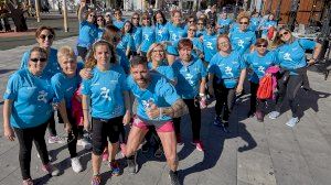 La Cursa de la Dona Delikia de Gandia se pone el blusón fallero