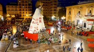 Más de 100.000 valencianos honran a su patrona