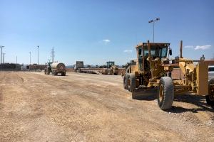 Empiezan los trabajos de asfalto al parking de la Ciudad Deportiva