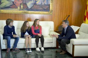 Els escolars del Port de Xàbia prenen la iniciativa i planifiquen accions per a sensibilitzar sobre bones pràctiques ambientals - (foto 2)