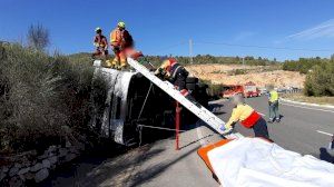 Ferit un home després de bolcar el camió que conduïa a Albaida