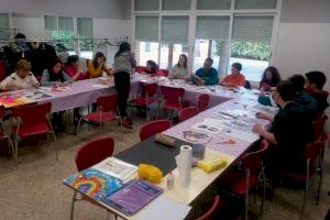 La Semana Cultural de las Personas Mayores de Quart de Poblet arranca con un taller inclusivo de artes plásticas