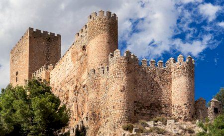 Almussafes programa un viatge cultural a Almansa per a commemorar el 25 d'abril