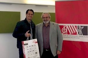 Expertos en música procedentes de Brasil y Costa Rica visitan la FSMCV para conocer el modelo de las sociedades musicales de la Comunitat