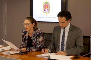 El Ayuntamiento impulsa la inversión de 575.000 euros para renovación de juegos infantiles, biosaludables y mobiliario urbano