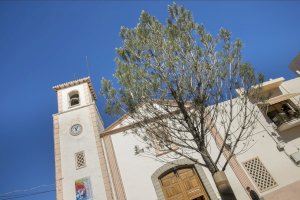 L’Alfàs ya tiene nuevo ‘pi’ en la plaza Mayor