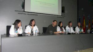 Un centenar personas asisten a la VI jornada de puertas abiertas para futuros residentes del Hospital General Universitario de Elche