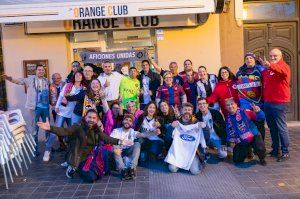 Las aficiones del Valencia CF y el Levante UD, unidas por Cruz Roja en un spot