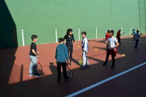 Benetússer fomenta el deporte entre los más jóvenes con las olimpiadas escolares