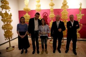 Francisca Teresa Díez logra el  primer premio en las modalidades  de “Artesanía” y “Miniaturas”  del concurso de palma blanca
