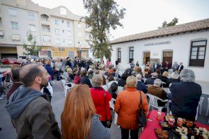 L’Alfàs rinde homenaje a cuatro profesionales del mundo de la peluquería y la barbería