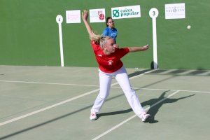 Clara de Valencia y Aida de Moixent ganan el oro de frontón individual en Xaló