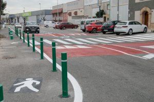 La calle que une Forn d’Alcedo con Sedaví cuenta, por primera vez, con pasos de peatones