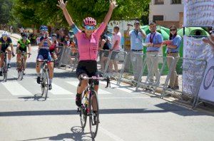 La alaquasera Andrea Fraile se prepara para posicionarse al frente del ciclismo femenino nacional - (foto 2) La alaquasera Andrea Fraile se prepara para posicionarse al frente del ciclismo femenino nacional - (foto 2)