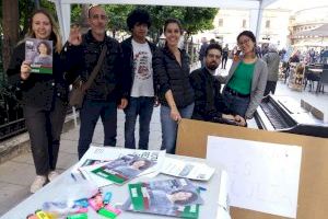 La juventud de Recortes Cero cierra la campaña en Valencia con un mitin en la Plaza de la Virgen