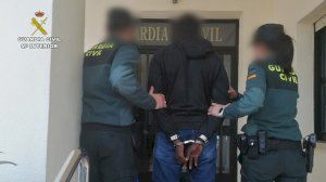 Detingut a Calp per agredir sexualment a una jove de 19 anys