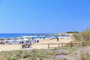 Alcossebre renueva las cinco banderas azules para Cargador, Romana, Manyetes, El Moro y para el Sendero Litoral