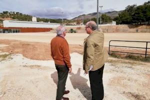 El Alcalde informa del inicio de las obras de instalación del césped artificial en el campo de fútbol de la Ciudad Deportiva Juanfran Torres