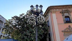 València s'engalana amb flors per a celebrar la festivitat de la Mare de Déu