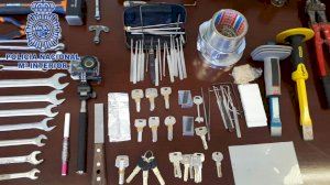 La Policía Nacional desarticula un grupo organizado itinerante especializado en el robo de pisos - (foto 3)