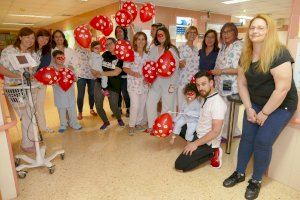 El Hospital General de Castelló celebra con besos y globos el Día de la Infancia Hospitalizada