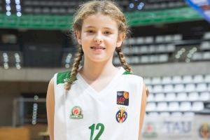 El TAU Castelló busca nuevos jugadores y jugadoras de baloncesto para su cantera