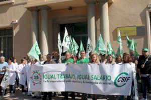 CSIF concentra a farmacéuticos del Puerto de Valencia para reclamar más medidas de prevención y aumento de plantilla