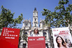 Sandra Gómez reivindica al PSOE com l'única força que suma i representa a totes les identitats que formen València