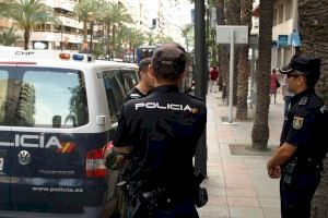 La Policía Nacional detiene en Valencia a un hombre por perforarle el tímpano a otro de un bofetón