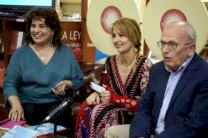 La professora de l’UJI Marina López, sota el nom de Marina Lomar, presenta la seua primera novel·la «Trampantojo» - (foto 2) La professora de l’UJI Marina López, sota el nom de Marina Lomar, presenta la seua primera novel·la «Trampantojo» - (foto 2)