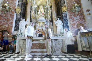 El cardenal Cañizares, al Valencia CF: “Os felicito de corazón, también por vuestra humildad” - (foto 4)