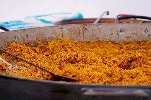 El Concurso Internacional de Fideuà de Gandia calienta “fogones” - (foto 6)