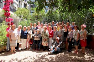 Las amas de casa de Benidorm exponen los trabajos de todo el curso en l’Hort de Colón