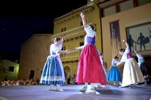 Oropesa del Mar rinde honores a su patrona con la serenata y la ofrenda