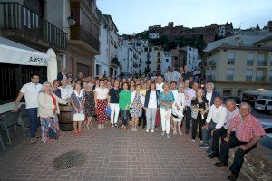 Més d'un centenar de persones participen en el sopar solidari contra el càncer a Vilafamés - (foto 2)