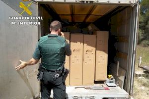 La Guardia Civil desmantela una instalación dedicada al desguace y utilización de vehículos robados para fines ilícitos