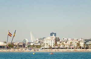 Reabren las playas de la Malva-rosa y el Cabanyal