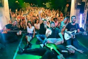 Tres músics reben trets de balines en una verbena de Sant Joan