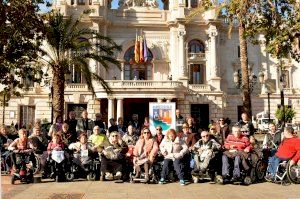 Más de 15.000 personas con movilidad reducida de la Comunidad Valenciana no salen nunca de casa