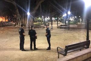 La Policía Local interviene cientos de litros de alcohol en la noche de máxima afluencia de personas de Hogueras